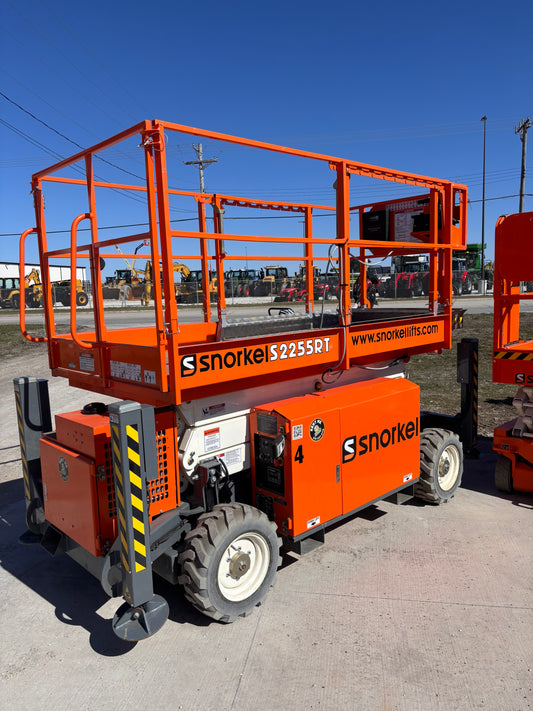 2023 Snorkel S2255RT